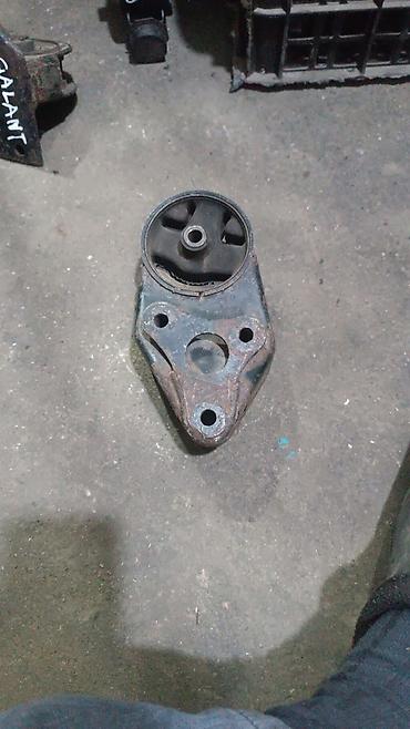 Подушки мотора: Подушка мотора Mazda 1999 г., Б/у, Оригинал, Япония — 1