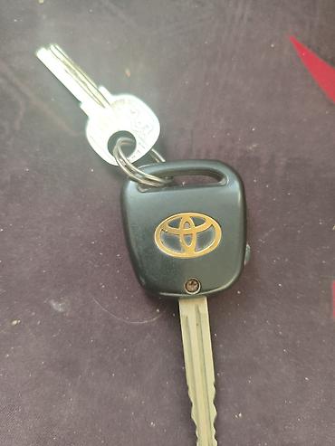продаю ключ: Ключ-брелок для автомобилей Toyota не мои нашел ! кому нужно пишите — 1