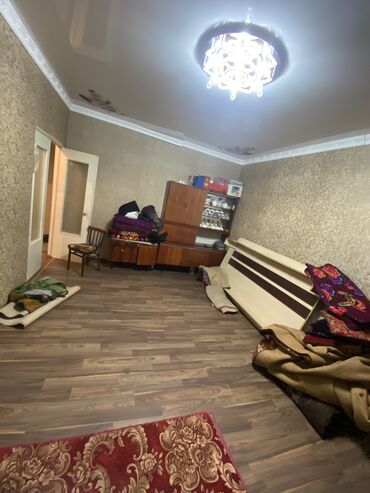 продажа квартир в беловодске: 3 комнаты, 83 м², 105 серия, 1 этаж, Старый ремонт