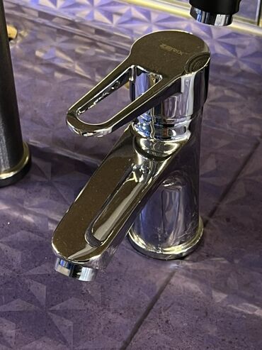 ручки для кухонной мебели в леруа: Однорычажный смеситель для раковины/умывальника. - Материал