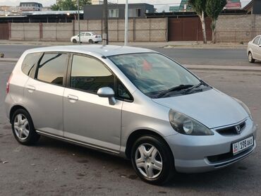 самая дорогая машина в кыргызстане: Honda Fit: 2003 г., 1.3 л, Вариатор, Бензин, Хэтчбэк