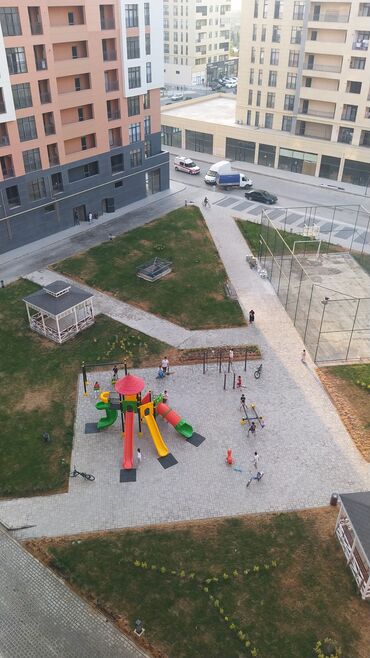 Lixiang: Yeni tikili binada işıqlı mənzil - Plan: 2 ayrı otaq, geniş dəhliz -