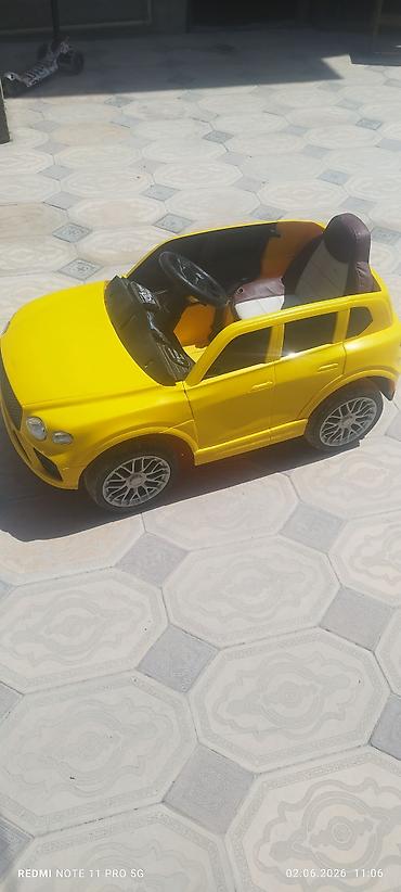 masın oyunları: Uşaqlar üçün elektrikli miniatür avtomobil – sarı rəngdə SUV tipli — 3