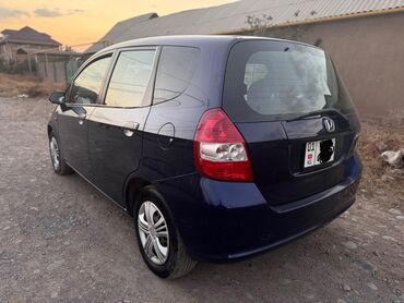 срочно продаю в связи с переездом: Honda Jazz: 2002 г., 1.3 л, Вариатор, Бензин