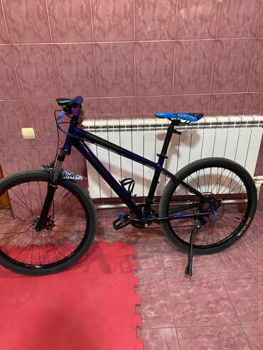 BMX velosipedlər: Salam. Ram - alminumdur Tormuz- TANKE Hidrolik əyləclər. Yağ — 22