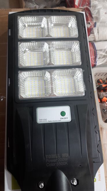 Günəş lampaları: Günəş enerjili LED küçə/ həyət lampası Xüsusiyyətlər: - İnteqrə — 11