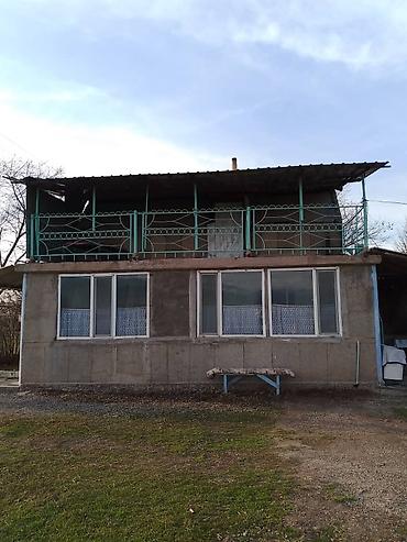 Продажа коттеджей и домов: Продаётся дача с хозяйственными постройками и просторным двором. - — 3