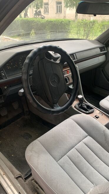 плафон 124: Mercedes-Benz W124: 1994 г., 2.2 л, Механика, Бензин, Седан