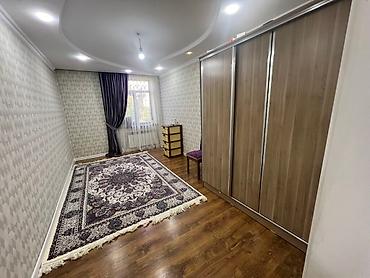 Продажа коттеджей и домов: Просторный двухэтажный дом с ухоженным зеленым участком. - — 52