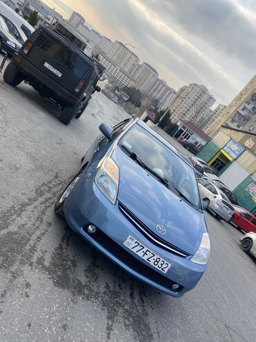 kreditlə maşınlar: Toyota Prius: 1.5 l | 2007 il Sedan