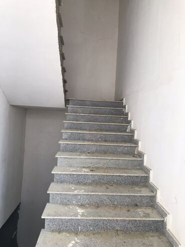 Yeni tikili: 2 otaqlı, Yeni tikili, 79 kv. m — 20