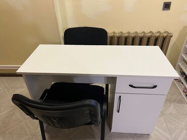 куда продать старую мебель: Б/у, Стол для маникюра