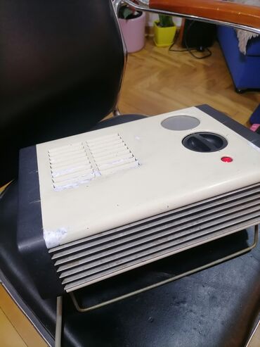 Kaloriferi: Grejalica duvaljka 2000 w ispravna Sever. Ispravna grejalica
 Mirjevo — 13