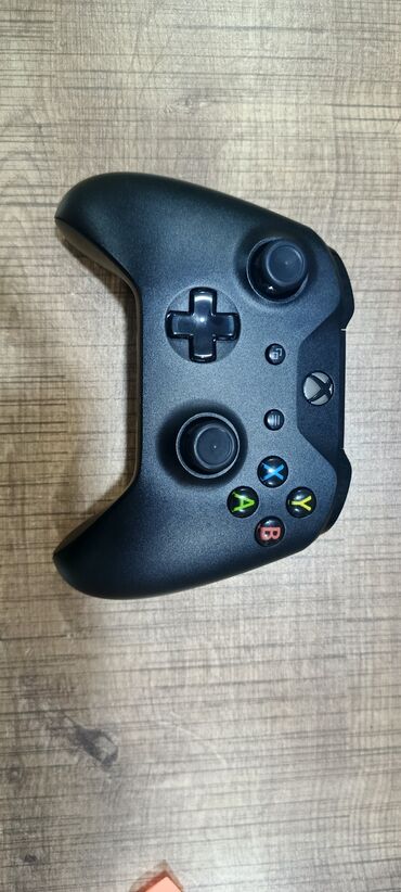 3 birinde printer: Xbox one x ustunde gelen gamepadi, xbox one s/x series s/x gedir ideal