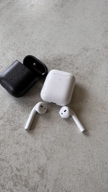 Другие аксессуары для мобильных телефонов: AirPods 2 б/ у отлично работают