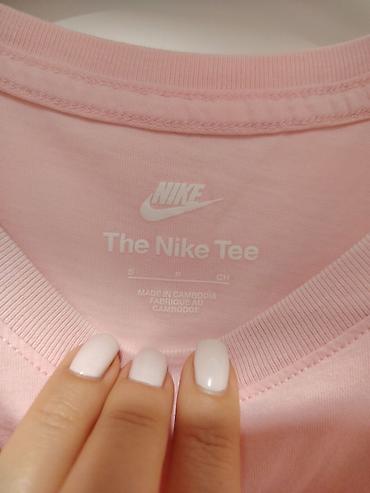 Majice kratkih rukava: Nike majica kratkih rukava – roze - Model: klasična T‑shirt silueta - — 5