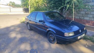 срочно продать машину: Volkswagen Passat: 1989 г., 1.8 л, Механика, Бензин, Седан