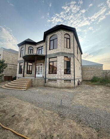 nesimi rayonunda satilan heyet evleri: 6 комнат, 500 м²