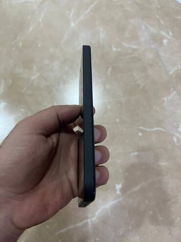 Digər mobil telefonlar: Nothing Phone 2A satılır. 12 ram 256 yaddaş. Kredit deyil. 2024 cu — 4