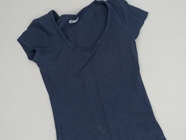 Women`s T-shirt, size XS (EU 34)