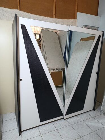 mebel divarı: Kupe dolab tecili 150 azn unvan H.Aslanov catdurilma munkundur