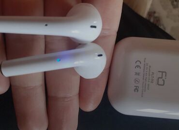 чехол airpods 2: Qulaqlıq təzə almışam, kreditə yenisi aldım bunu istifadə etmədim. 2