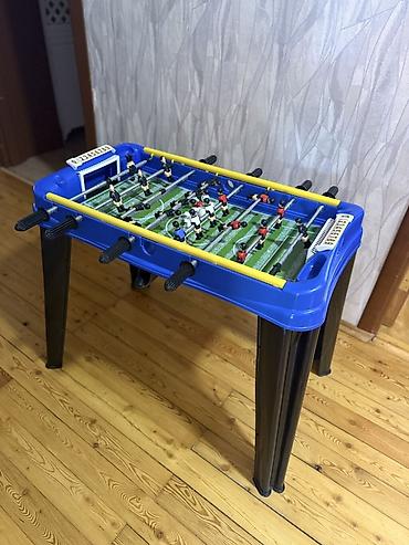 İdman oyunları: Uşaq stolüstü futbol (foosball) oyunu – ayaqlı model - Rənglər: mavi — 1