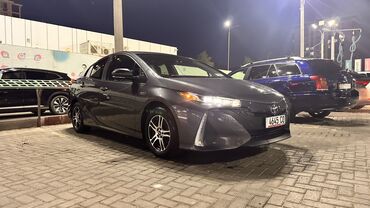 купить авто в рассрочку: Toyota Prius: 2020 г., 1.8 л, Типтроник, Гибрид, Хетчбек