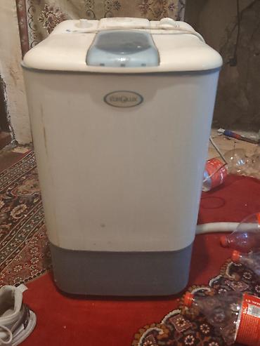Paltaryuyan maşın Eurolux, 4 kq, İşlənmiş, Yarımavtomat, Qurutmasız lalafo.az -da Paltaryuyan maşın Eurolux, 4 kq, İşlənmiş, Yarımavtomat, Qurutmasız