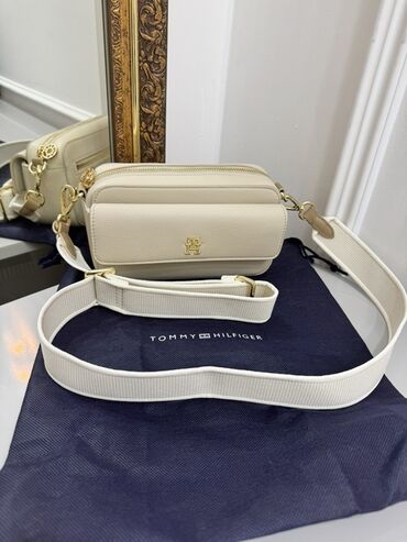 женские сумки кросс боди: Tommy Hilfiger çiyin/çapraz çanta - Rəng: krem-bej - Material