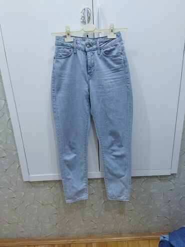 Cinslər: Qadınlar üçün müxtəlif model və rəngdə cins şalvarlar dəsti. hamısı — 5