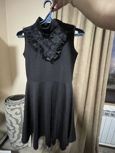 черное короткое платье с: Вечернее платье, Короткая модель, Без рукавов, S (EU 36)