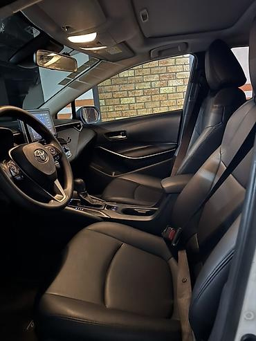 changan cs35 plus: Toyota Corolla: 2021 г., 1.8 л, Гибрид, Седан — 7