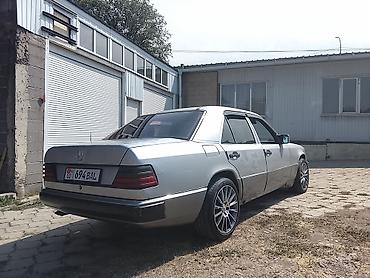 Mercedes-Benz W124: 1991 г., 2.3 л, Кол менен иштөөчү, Бензин, Седан lalafo.kg да — 2 Mercedes-Benz W124: 1991 г., 2.3 л, Кол менен иштөөчү, Бензин, Седан — 2