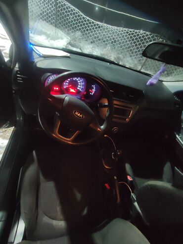 Kia: Kia Rio: 2014 г., 1.4 л, Механика, Бензин, Седан — 4