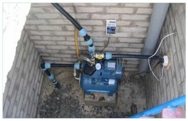 чистка труб: Установка водопроводных насосов скважинные сантехника любой сложности