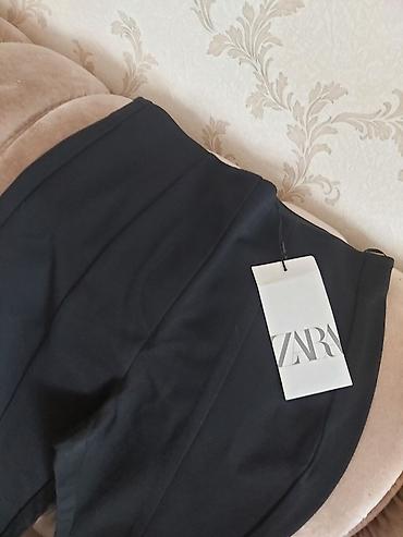trapez şalvar: ZARA qadın şalvarı - Rəng: qara - Model: yuxarı oturuşlu, dizdən — 3