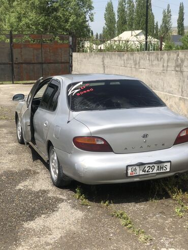 Hyundai: Hyundai Avante: 1995 г., 1.5 л, Механика, Бензин, Седан
