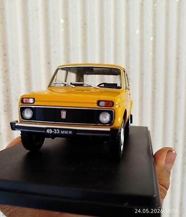 vaza: Model avtomobil – VAZ-2121 “Niva”Hachette miqyası 1:24 - Kolleksiya — 1