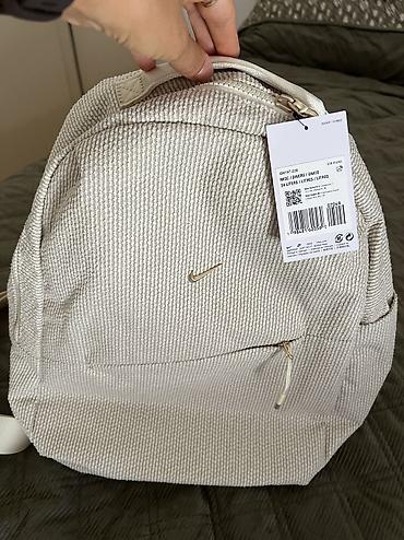 ispucala eko koža: NIKE Aura Backpack (24L) NOVO
Unisex model
IB6197 229 — 4