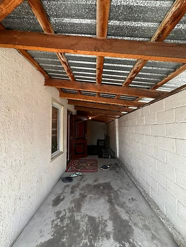 Продажа коттеджей и домов: ‼️Срочно продается дом 📍В Ак-Ордо1 5соток 🏠Дом 100кв2 💧Комуникации — 7