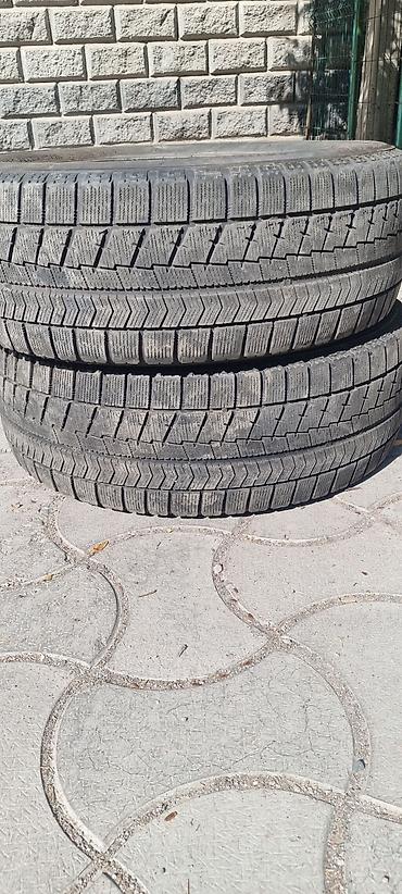 Зимние шины Bridgestone Blizzak, размер 215/55 R17. Характеристики: -