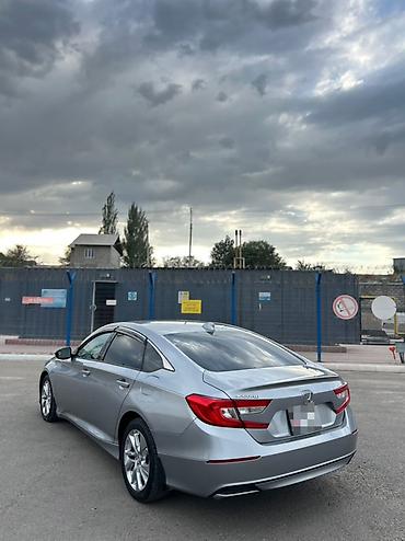 camry 2011: Honda Accord: 2018 г., 1.5 л, Вариатор, Бензин, Седан — 5