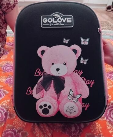 сумки в школу для подростков: Этот детский рюкзак "GOLOVE" выполнен в черном цвете с ярким розовым