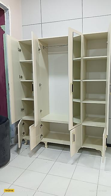 guzgu boydan: Yeni, 4 qapılı, Güzgülü, Ağ, Açılan, Düz dolab — 4
