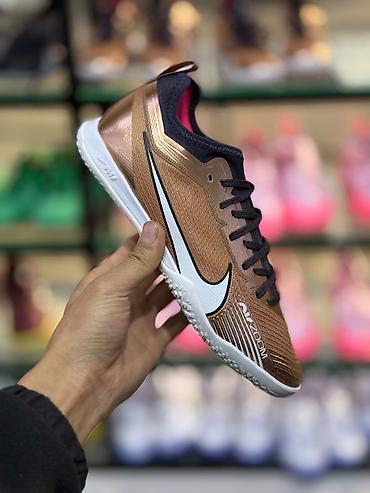 Кроссовки и спортивная обувь: Мужские кроссовки, 44, 38, 40, Nike, Новый, цвет - Золотой — 1