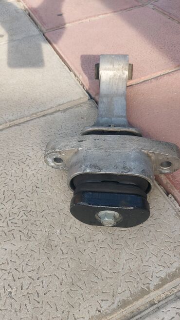 Digər xodovoy detalları: Kia carnival 2015 .2019 mator padusqasi sol teref brde karobka — 7