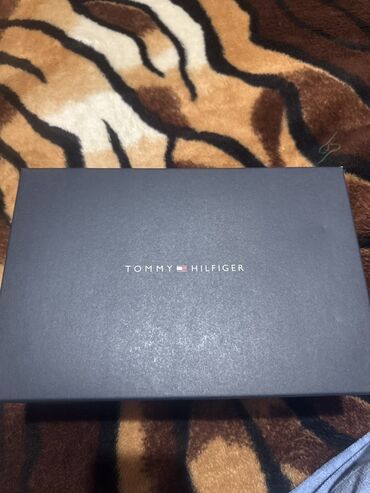 Futbolkalar: Qara rəngli, üzərində iri Puma loqosu olan klassik kişi köynəyi -da lalafo.az — 16 Futbolkalar: Qara rəngli, üzərində iri Puma loqosu olan klassik kişi köynəyi — 16