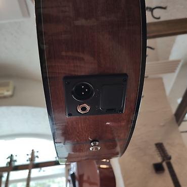 Gitaralar: Elektro akustik gitara Smiger FN-20 Üst: Şam ağacı Qol: Gül ağacı — 2