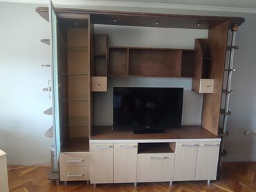 ugaona garnitura polovan namestaj iz holandije cene: 255x225x55
150e
Šabac HITNOOO